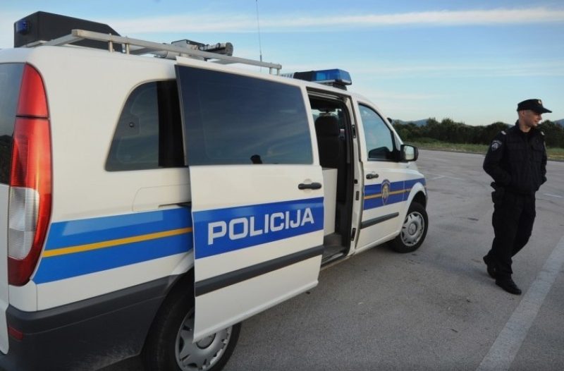 Nova Gradiška - nova-gradiska.net - Zbog krađe automobila uhićena dvojica Sirijaca na području Metkovića